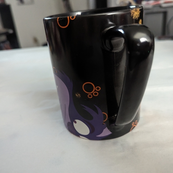 Disney- Black Cheshire Cat mug - Picture 3 of 4